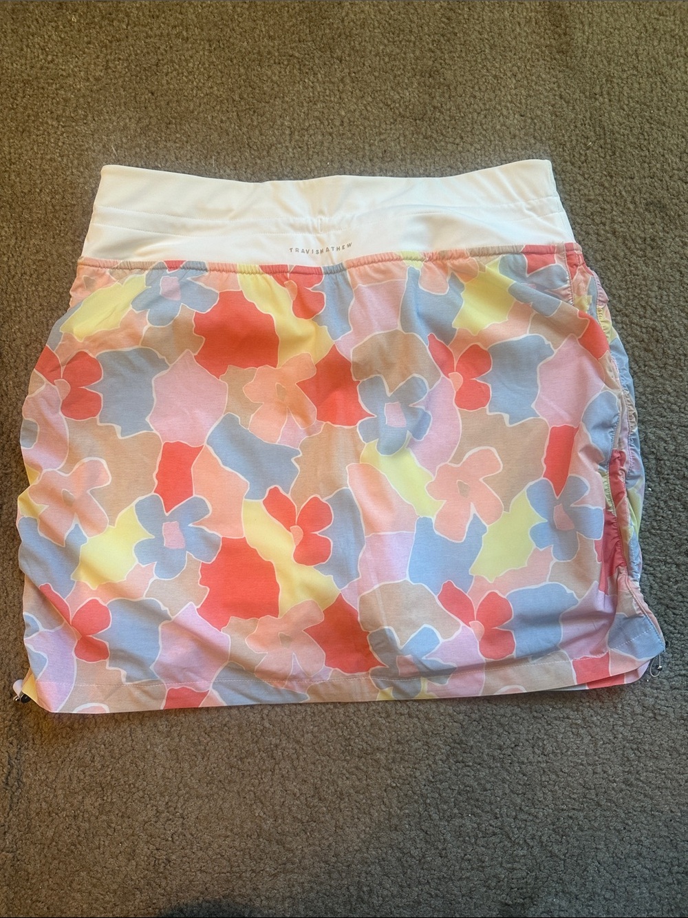 TravisMathew Womens Dune Grass Printed Golf Skort NWT Medium - Picture 4 of 4